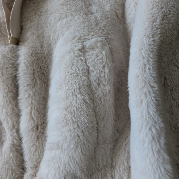 Faux Fur Hooded Cream Beige Cropped Jacket Elevated Loungewear Quiet Luxury XS - Picture 9 of 13